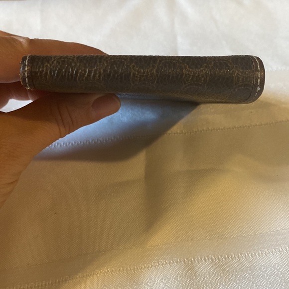 Vintage Celine Wallet color transfer scratches inside minimal rubs - Picture 4 of 14